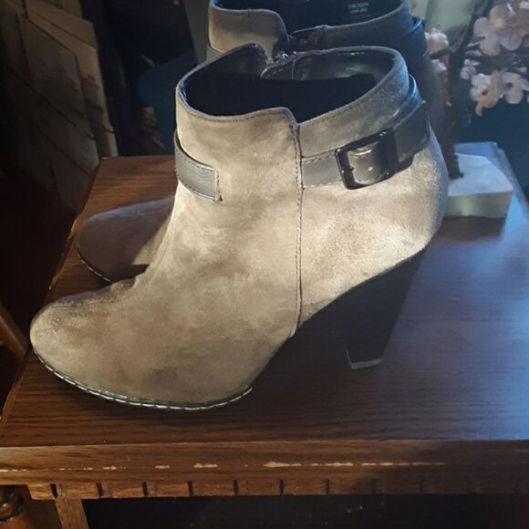 EUROSOFT BROWN LEATHER BOOTIES SIZE 7 - Picture 3 of 4